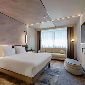 Novotel Muenchen Airport - Newly Renovated Alemanha