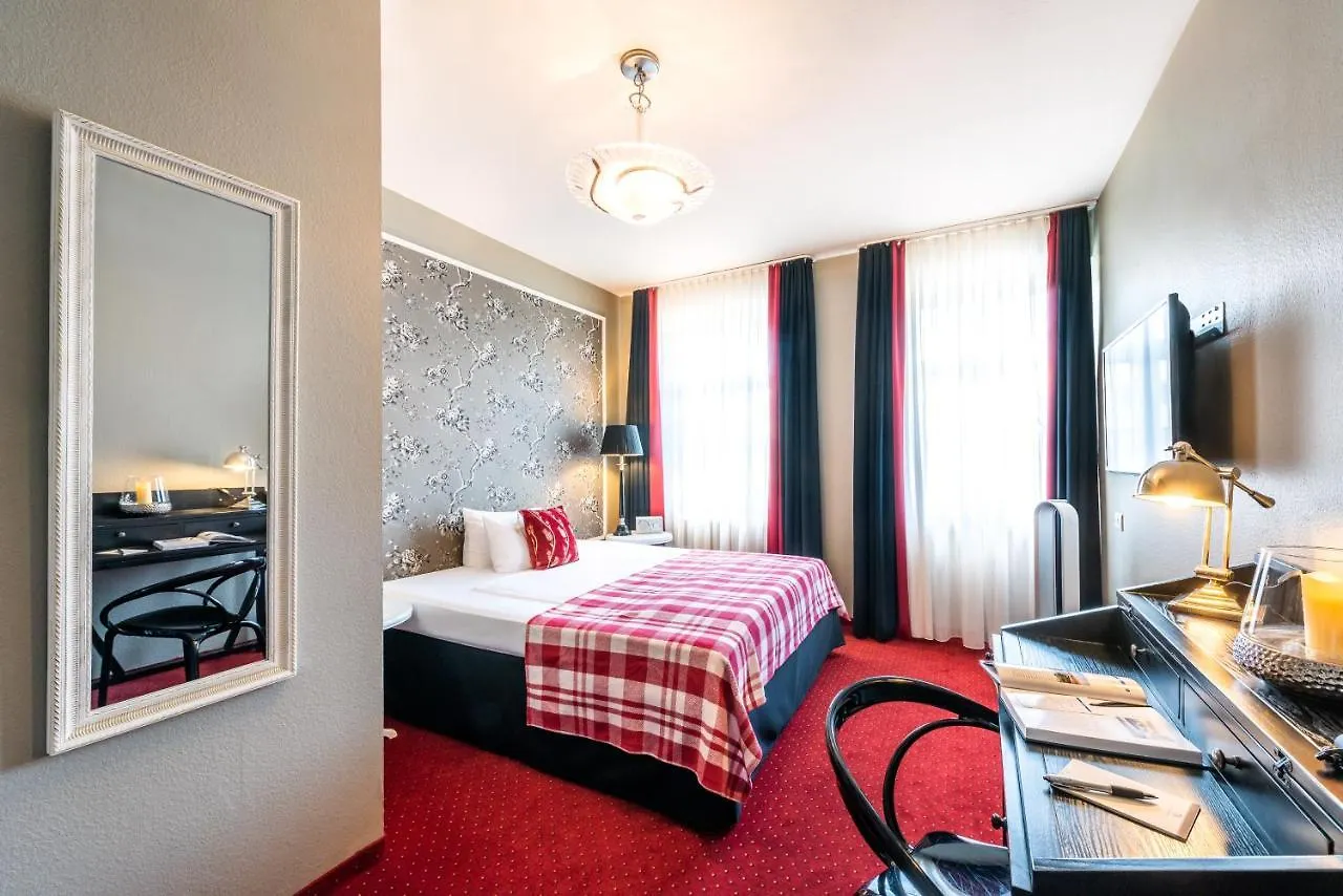 Hotel Wuerzburger Hof ****  Wurzburg